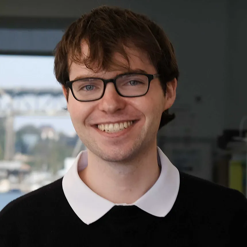 Joven podría ganar 327 veces más que Oppenheimer por IA