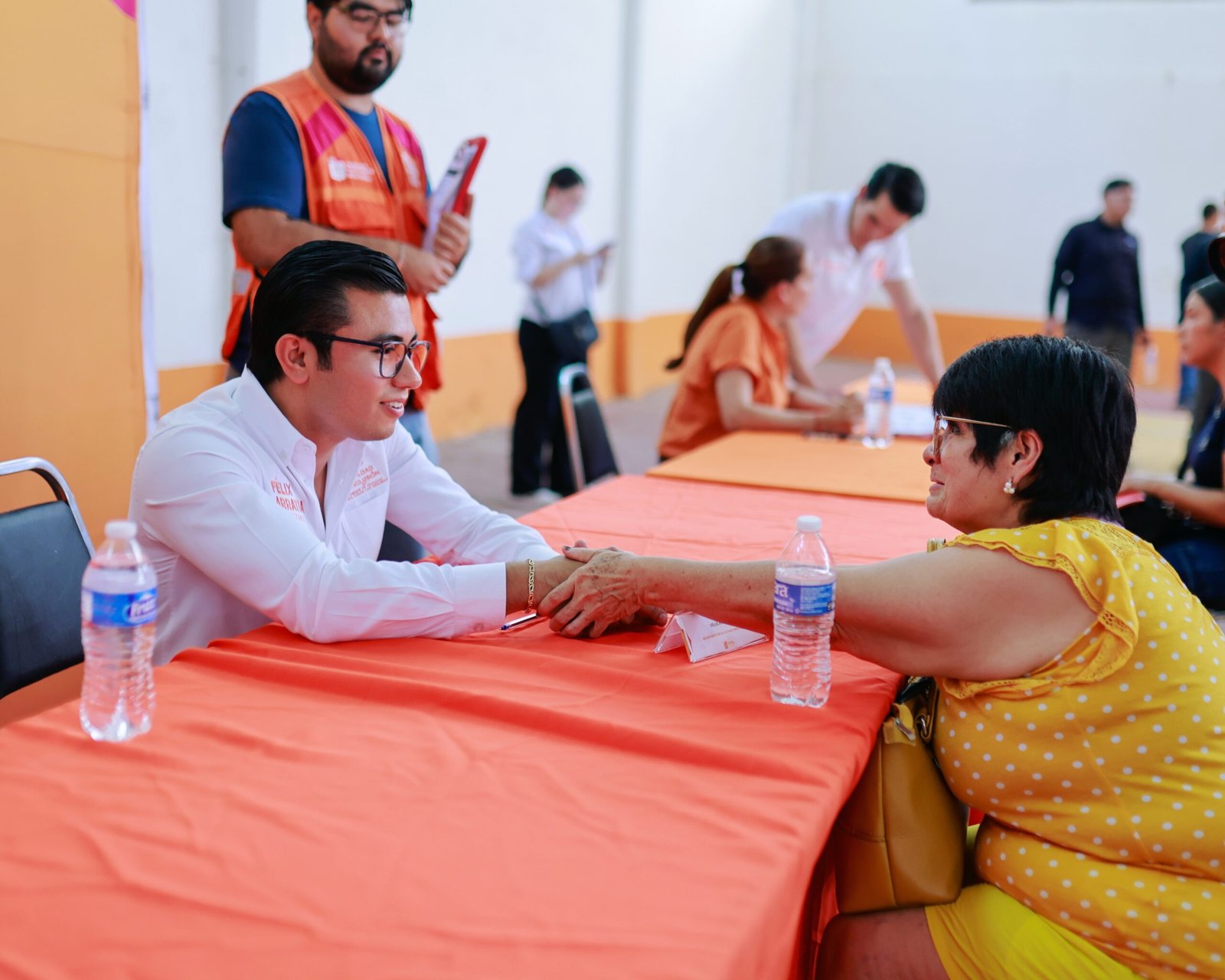LLEVA FÉLIX ARRATIA PROGRAMAS Y APOYOS SOCIALES AL SUR DE NUEVO LEÓN