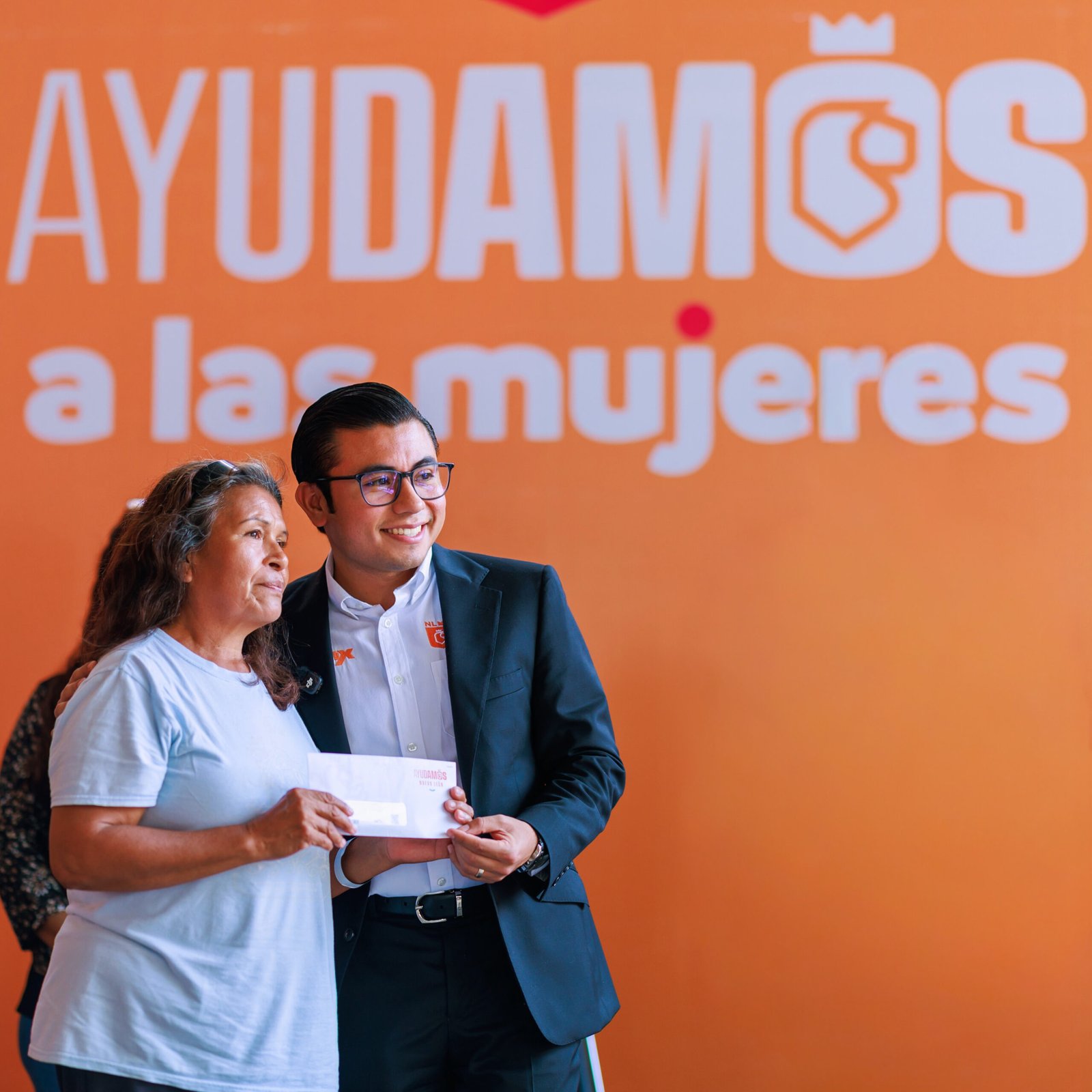 LLEVA FÉLIX ARRATIA AYUDAMOS A LAS MUJERES POR TODO NUEVO LEÓN